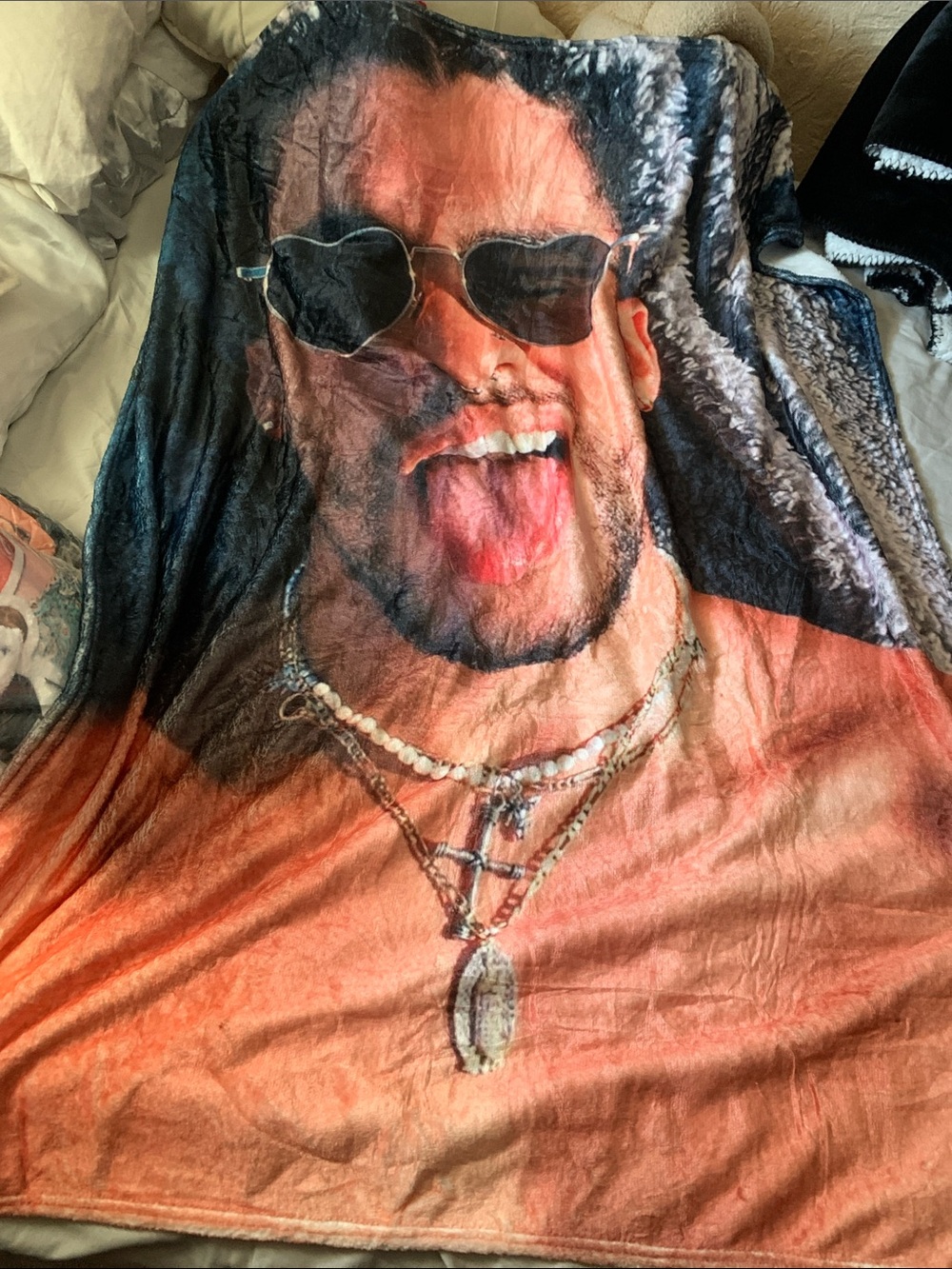 BAD BUNNY BLANKET ‼️